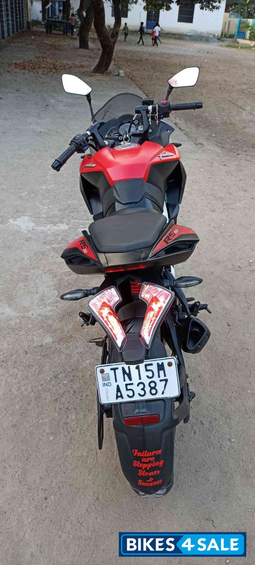 Bajaj Pulsar RS 200 BS6
