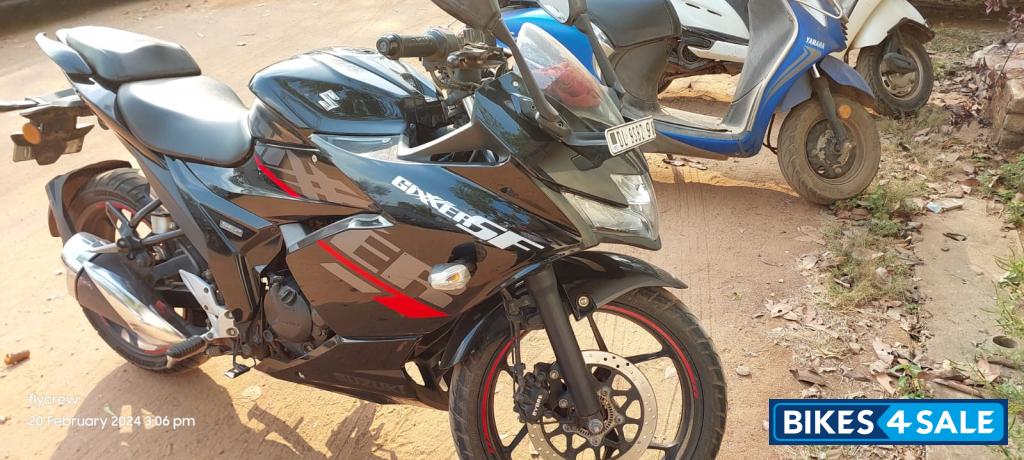 Suzuki Gixxer SF Fi