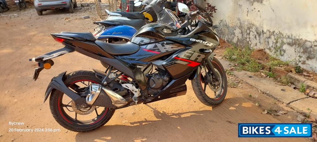 Suzuki Gixxer SF Fi