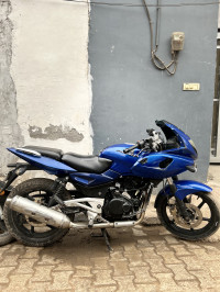 Blue Bajaj Pulsar 220 DTSi