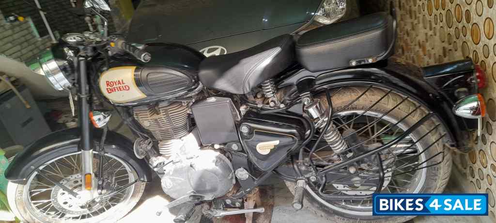Black Royal Enfield Classic 350 Dual Channel BS6