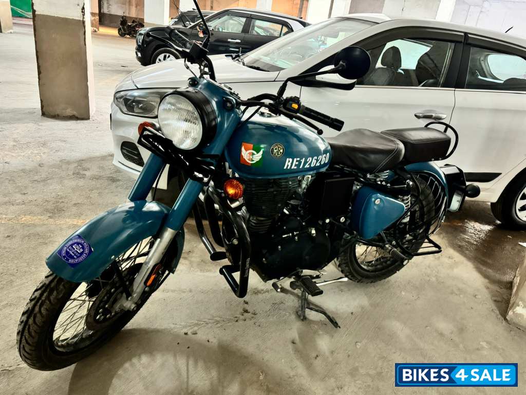 Airborne Blue Royal Enfield Classic Signals Airborne Blue