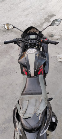 Black Suzuki Gixxer SF