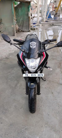 Black Suzuki Gixxer SF