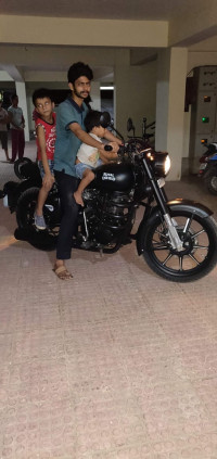 Royal Enfield Classic 500 Tribute Black