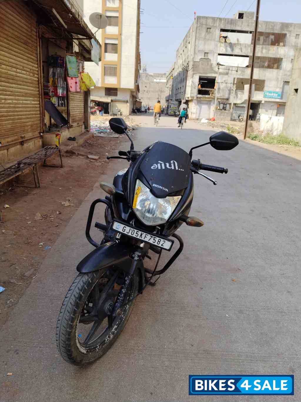 Black Honda CBF Stunner