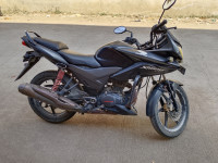 Black Honda CBF Stunner