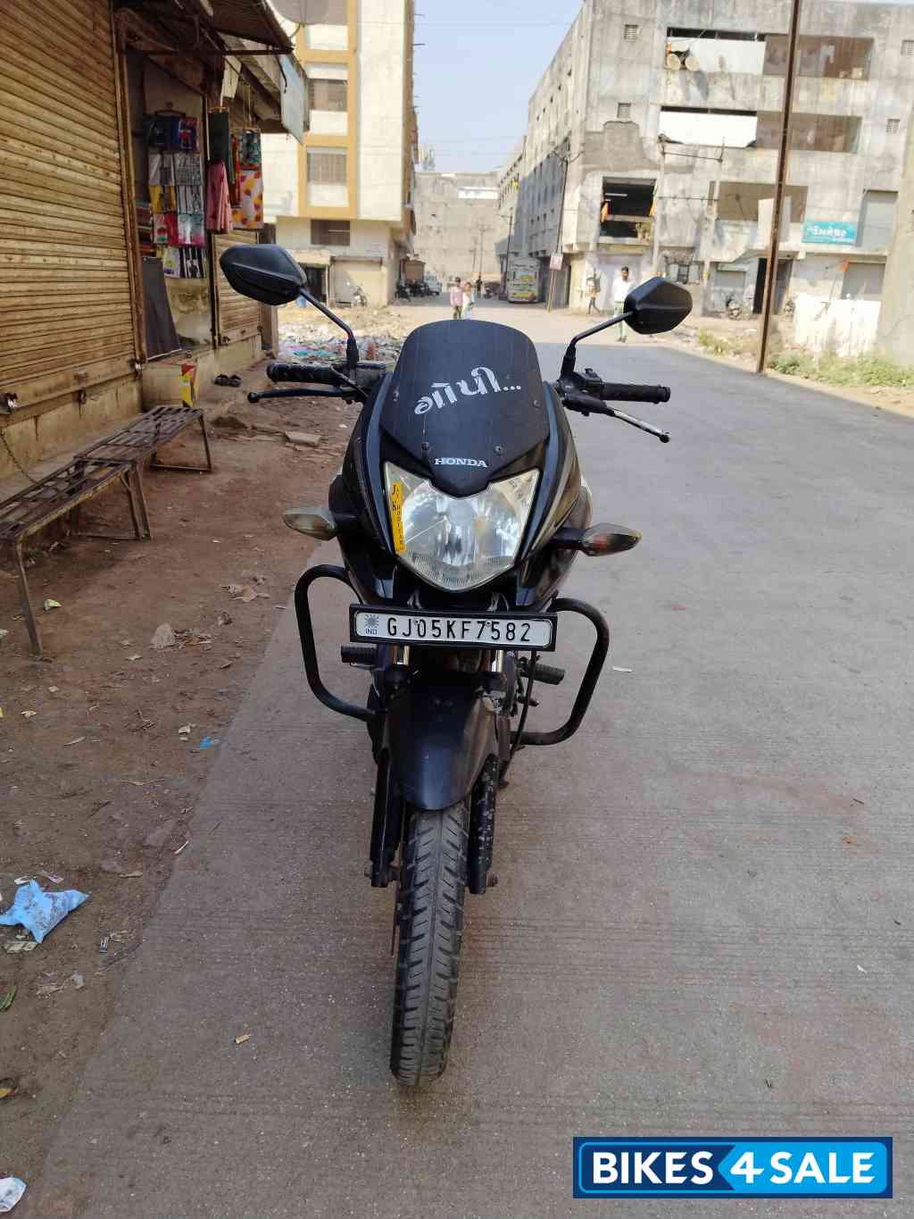 Black Honda CBF Stunner