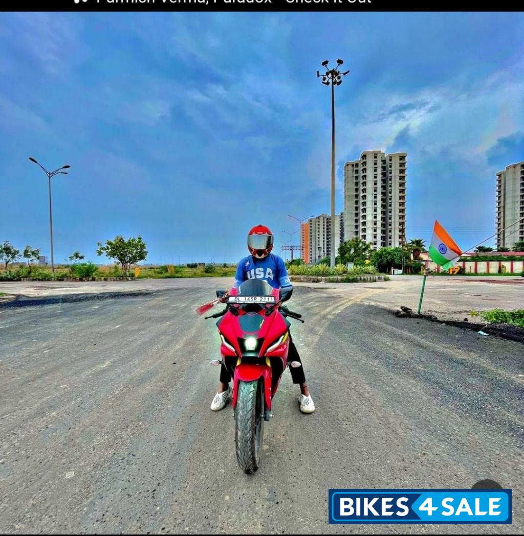 Metallic Red Yamaha R15 V4