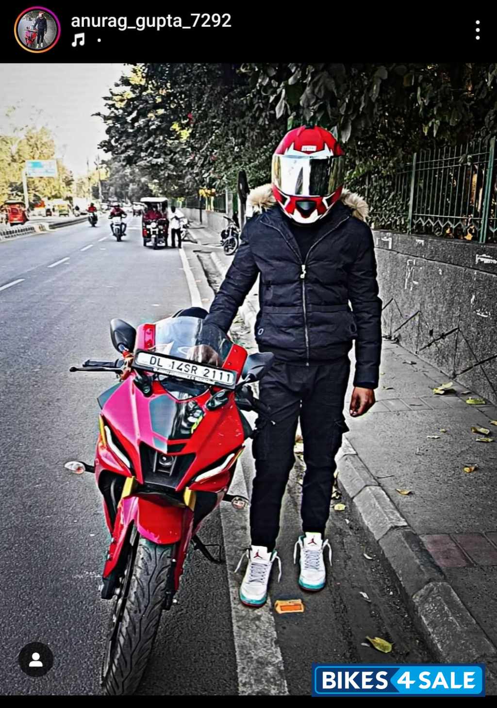 Metallic Red Yamaha R15 V4