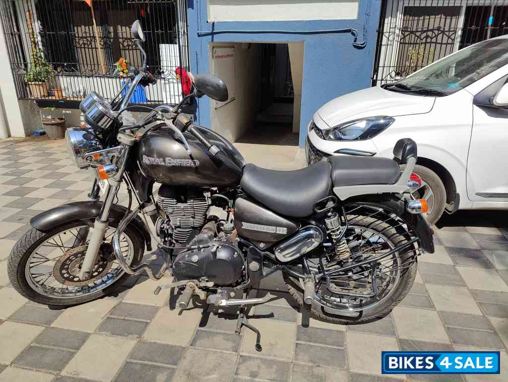 Brown Royal Enfield Thunderbird 350 Brown Royal Enfield Thunderbird 350
