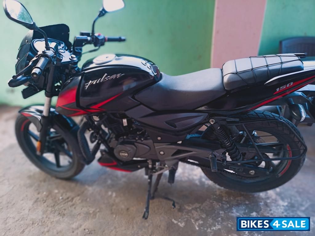 Bajaj Pulsar 150 Twin Disc BS6