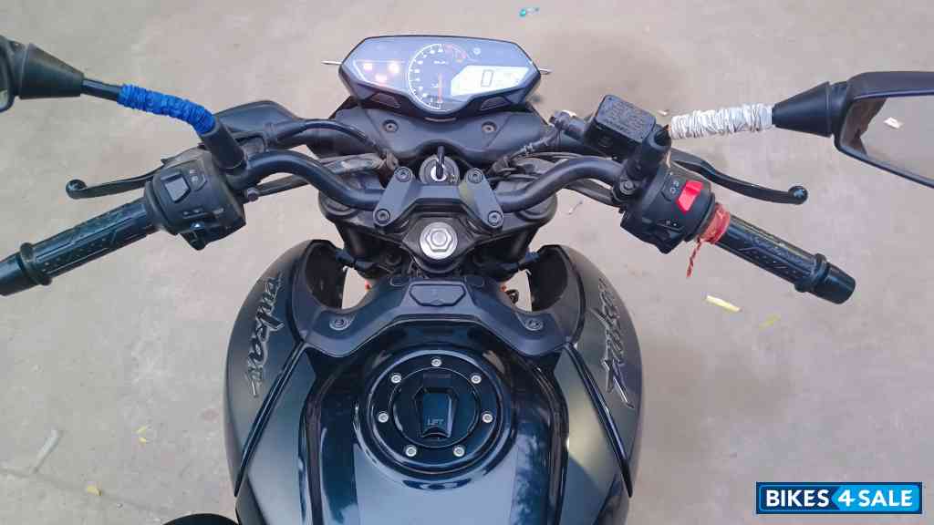 Bajaj Pulsar N160