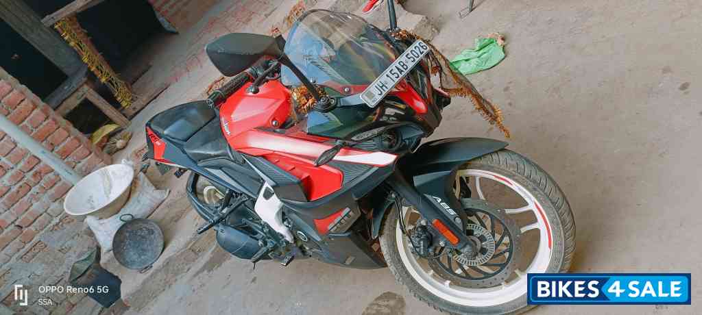 Bajaj Pulsar RS 200 BS6