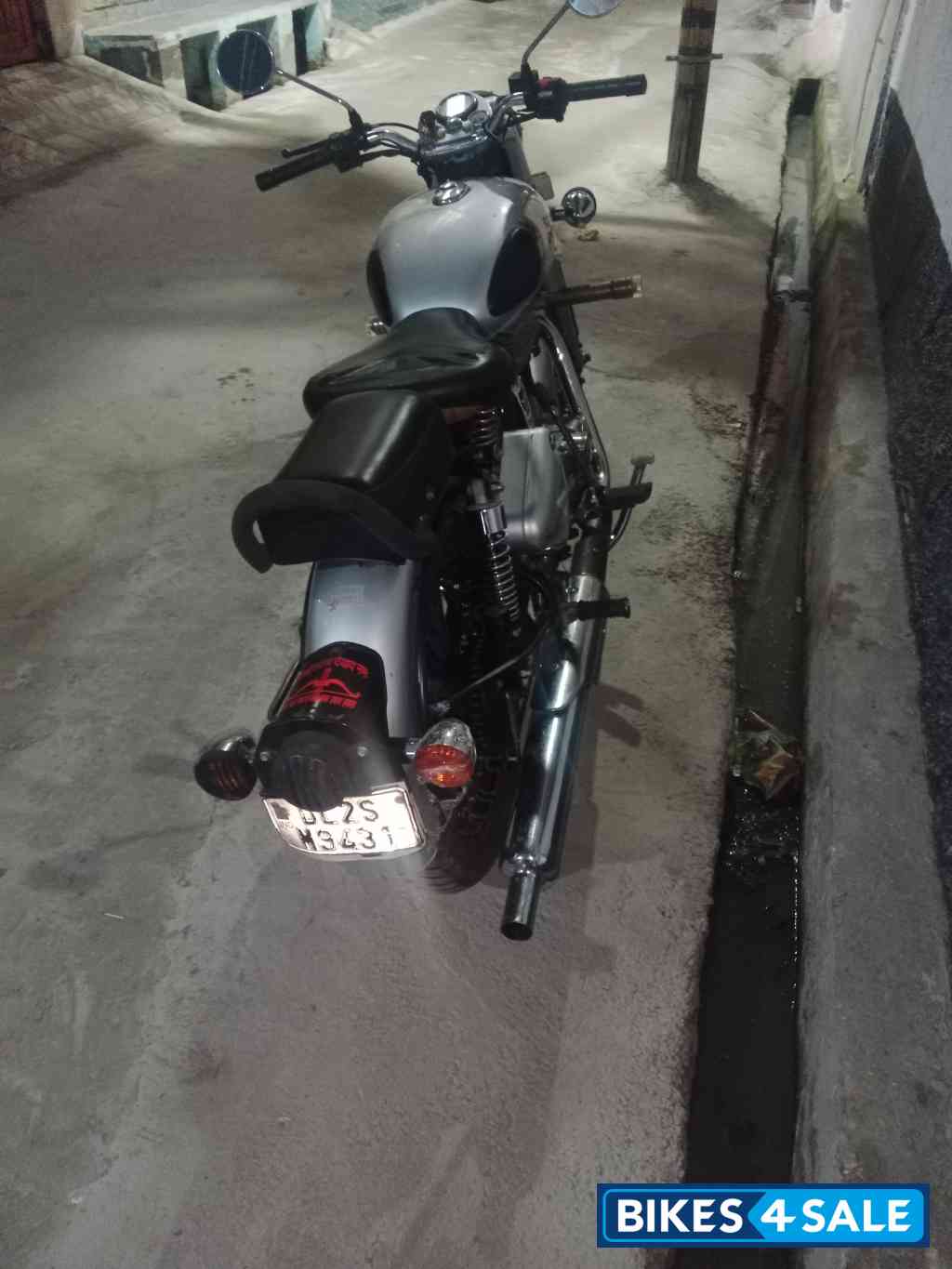 Silver Royal Enfield Classic 350