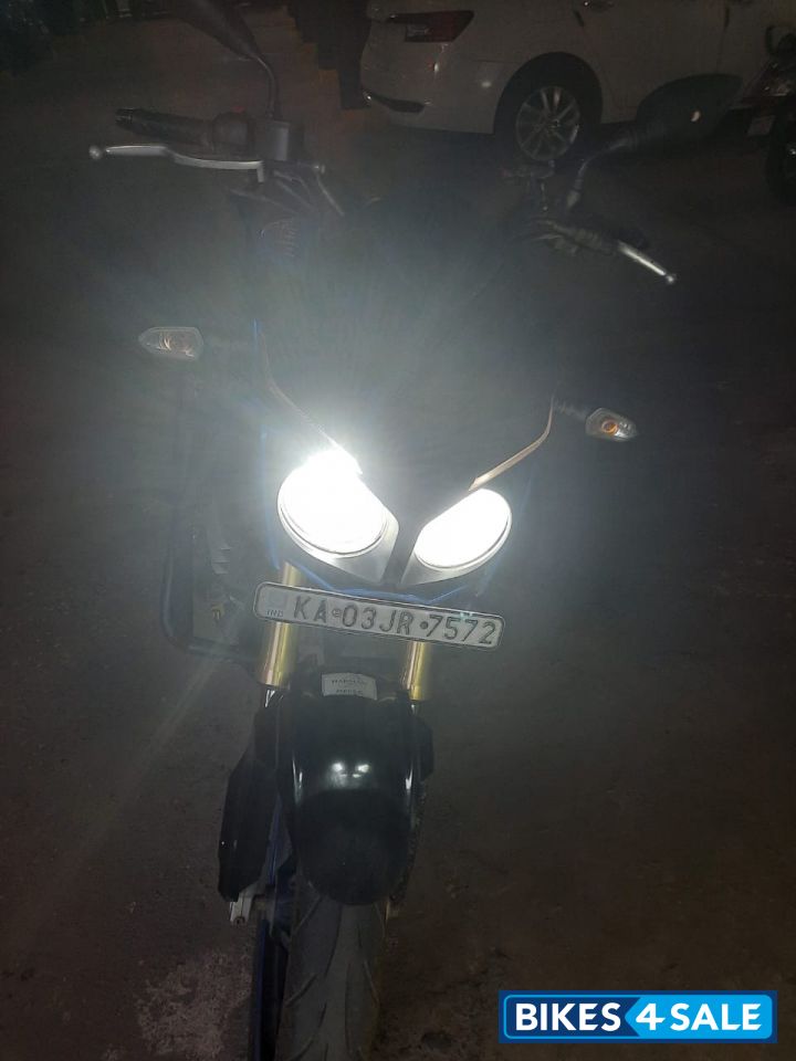Mahindra Mojo XT 300