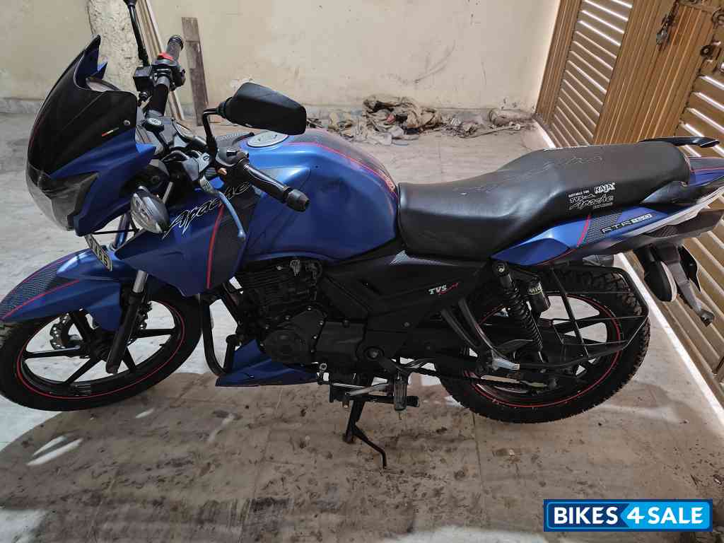 Blue TVS Apache RTR 160