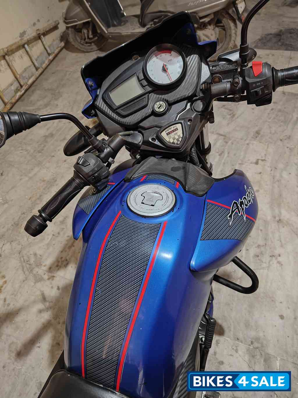 Blue TVS Apache RTR 160