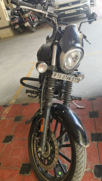 Black Bajaj Avenger Street 160 BS6