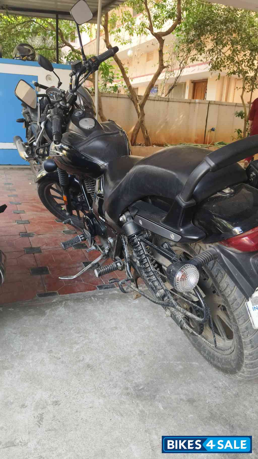 Black Bajaj Avenger Street 160 BS6 Black Bajaj Avenger Street 160 BS6