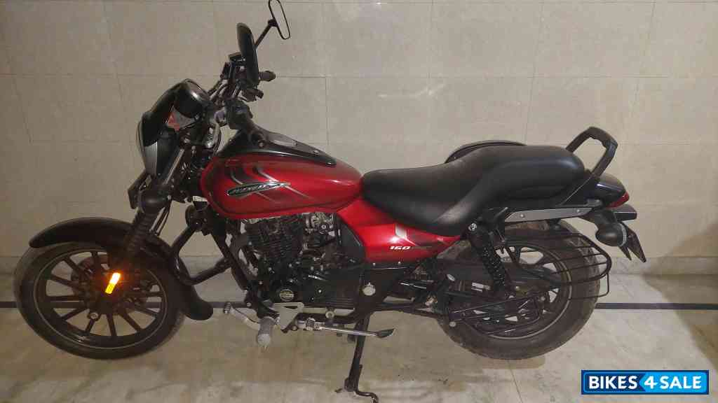 Red Bajaj Avenger Street 160