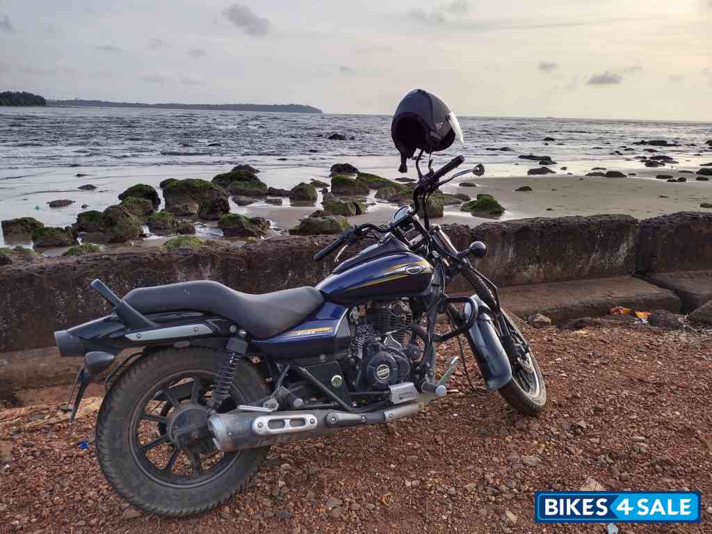 Blue Bajaj Avenger Street 150