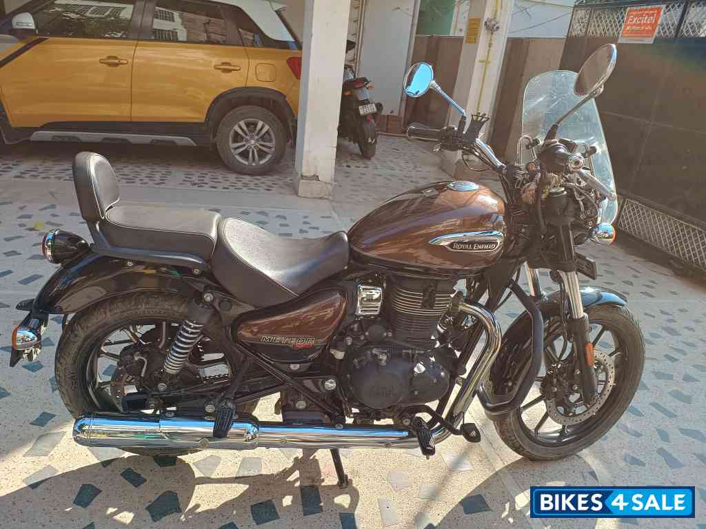 Brown Royal Enfield Meteor 350 Supernova
