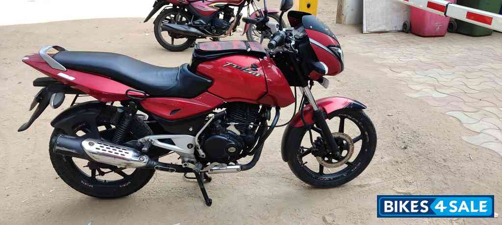 C Wine Red Bajaj Pulsar 150