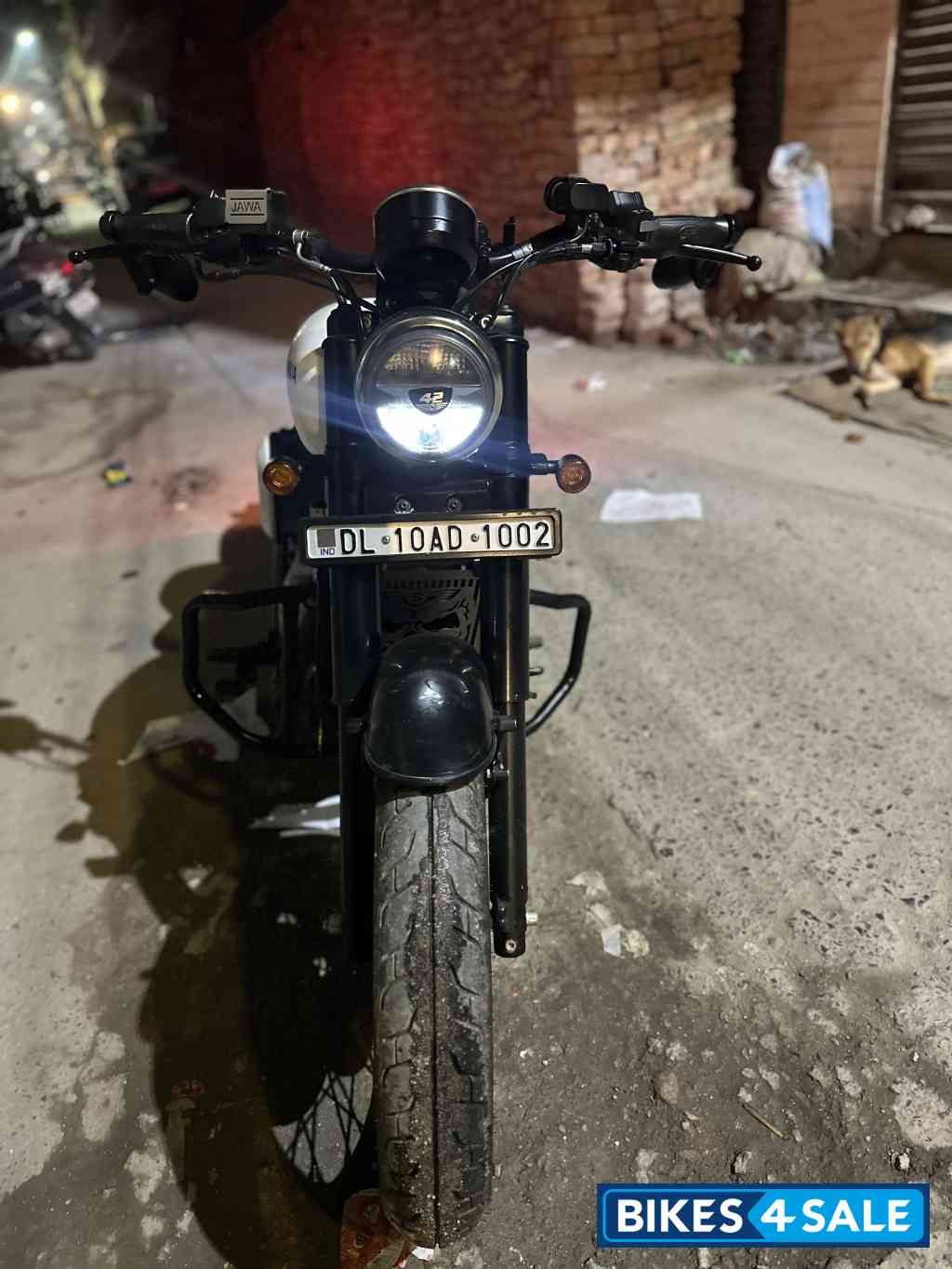 Jawa 42 Bobber Dual Channel ABS