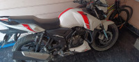 White TVS Apache RTR 160 4V