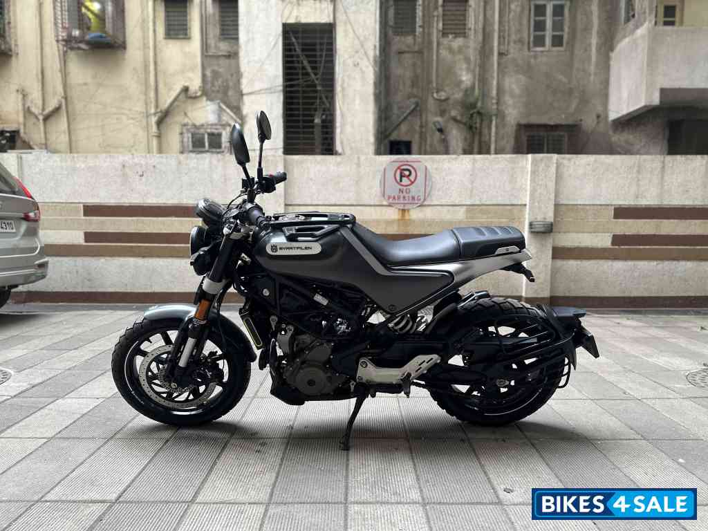 Husqvarna Svartpilen 250