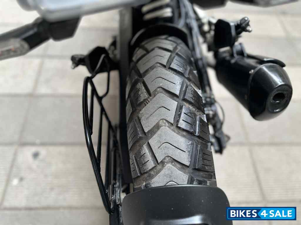 Husqvarna Svartpilen 250