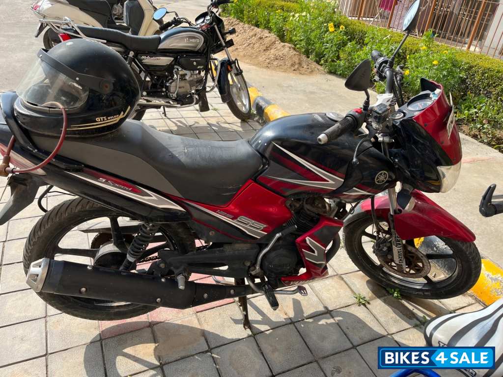 Red & Black Yamaha SS125
