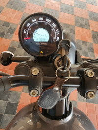 Royal Enfield Hunter 350 Metro