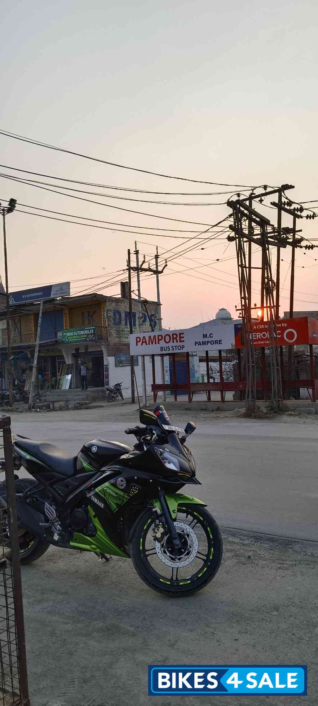 Black Mettalic X Yamaha YZF R1S