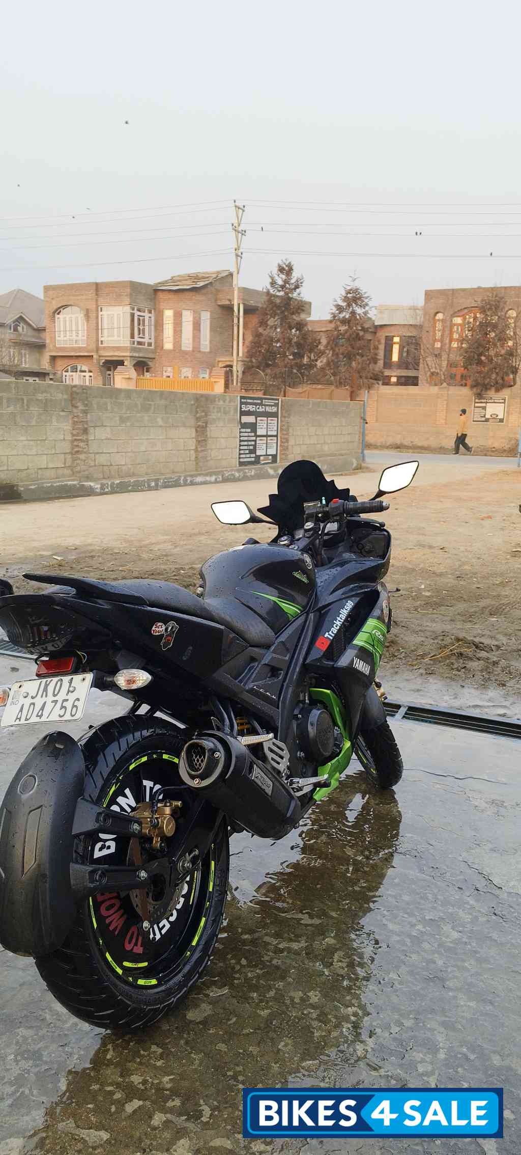 Black Mettalic X Yamaha YZF R1S