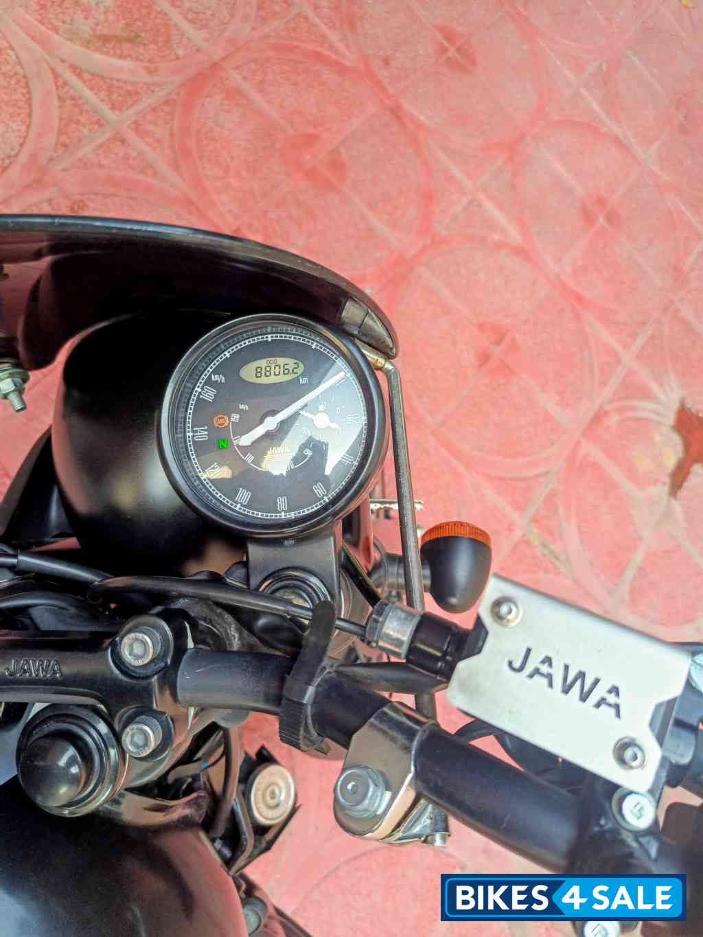 Jawa forty two BS6 Jawa forty two BS6