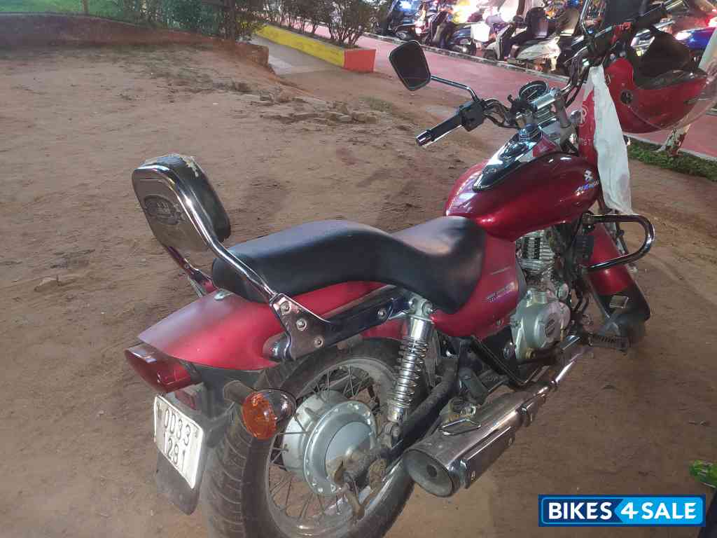 Bajaj Avenger 220 DTS-i