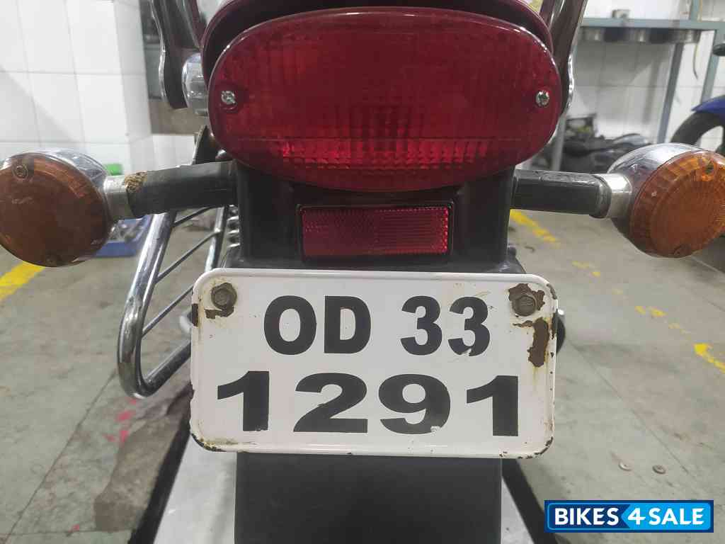 Bajaj Avenger 220 DTS-i