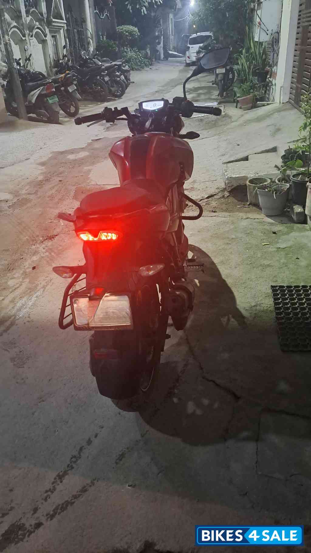 TVS Apache RTR 200 4V TVS Apache RTR 200 4V