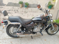 Bajaj Avenger 220 DTS-i