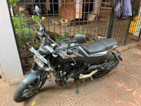 Husqvarna Svartpilen 250