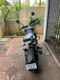 Husqvarna Svartpilen 250