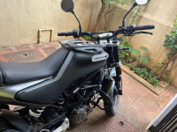 Husqvarna Svartpilen 250