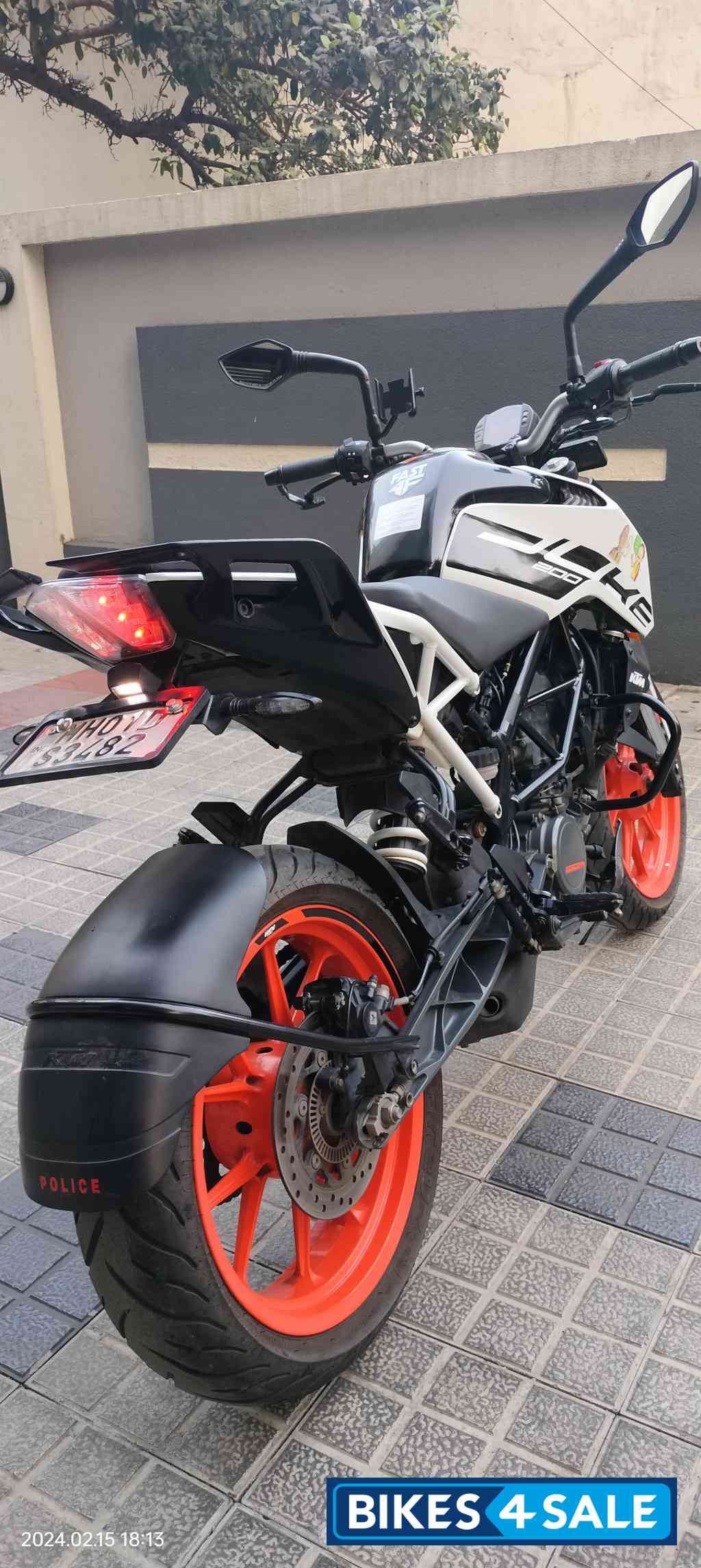 White KTM Duke 200 2020