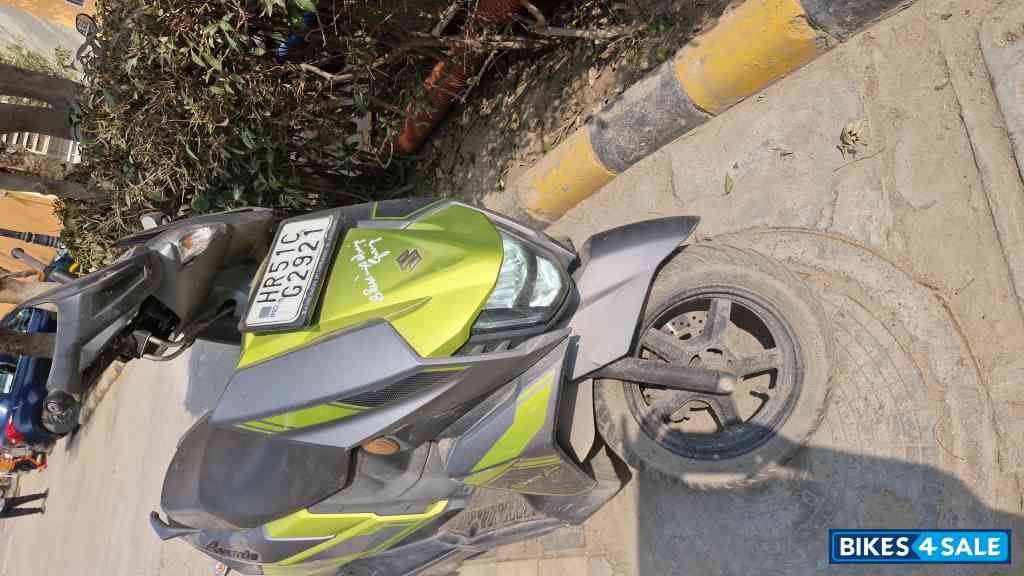 Suzuki Avenis 125 Standard Edition