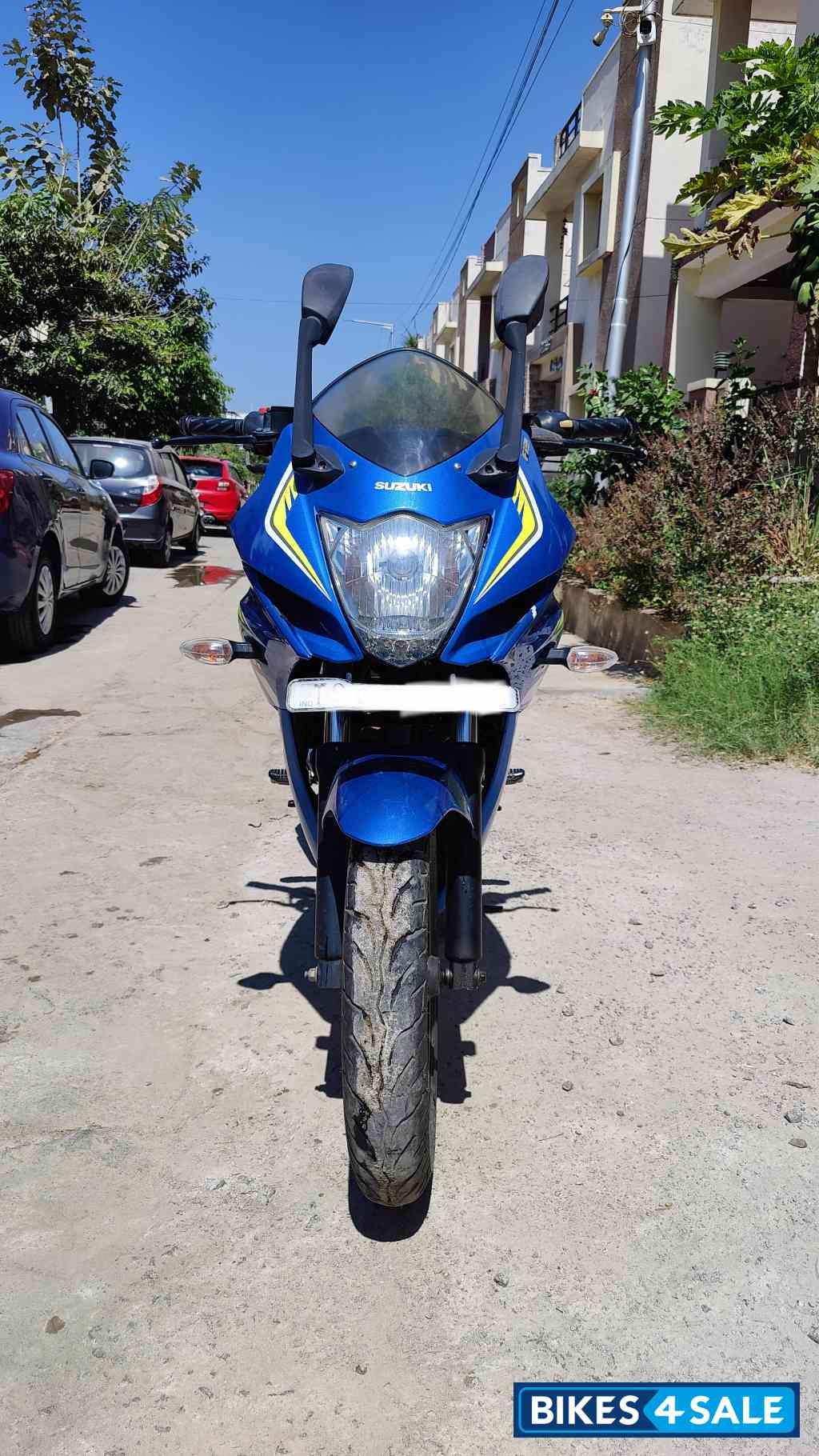 Blue Suzuki Gixxer SF Fi