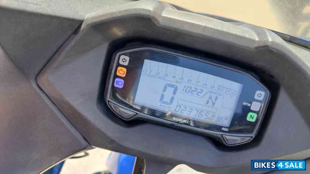 Blue Suzuki Gixxer SF Fi