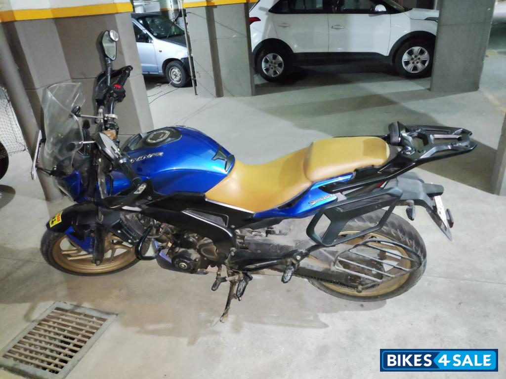 Bajaj Dominar 400