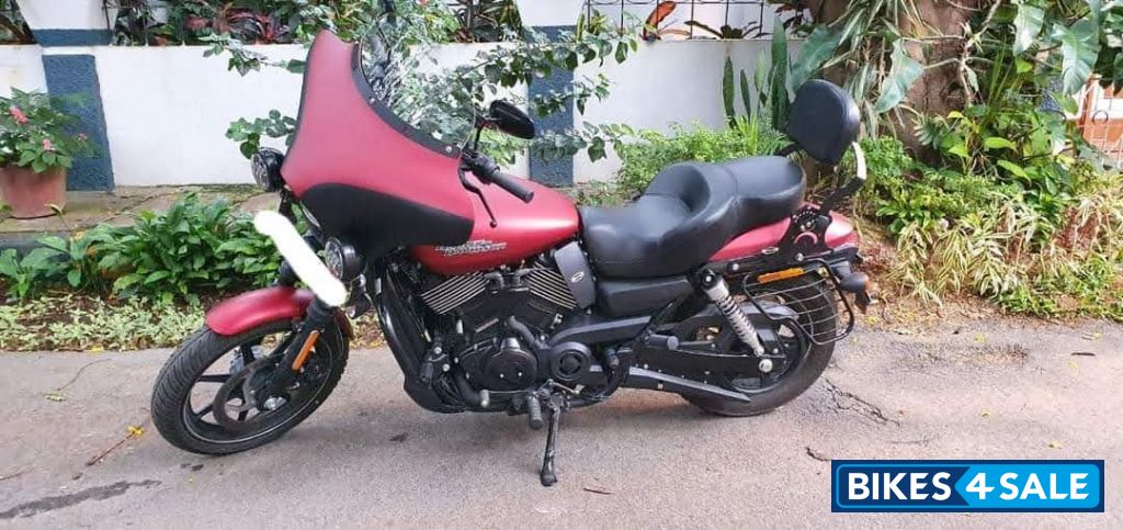 Wicked Red Harley Davidson Street 750